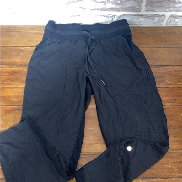 Lululemon Athletica Black Pants - Picture 2 of 5
